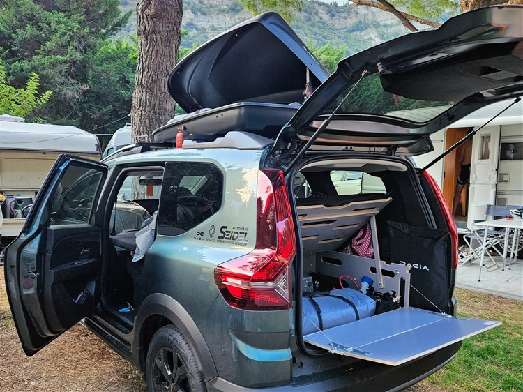 Mini Camper Zwickau Dacia Jogger Sleep Pack